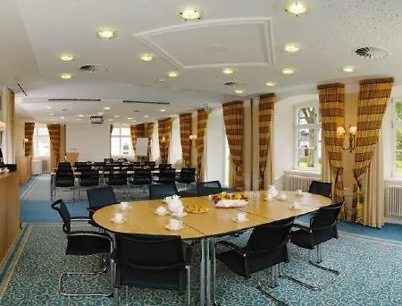 Schloss Neutrauchburg 4* Isny im Allgäu