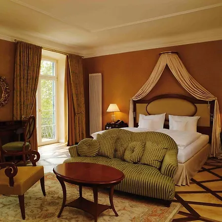 Schloss Neutrauchburg 4* Isny im Allgäu