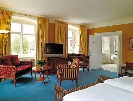 Hotel Schloss Neutrauchburg