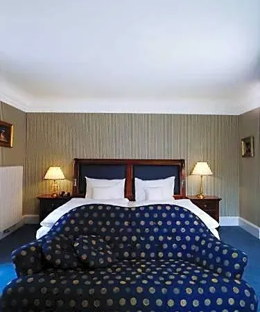 Schloss Neutrauchburg 4* Isny im Allgäu