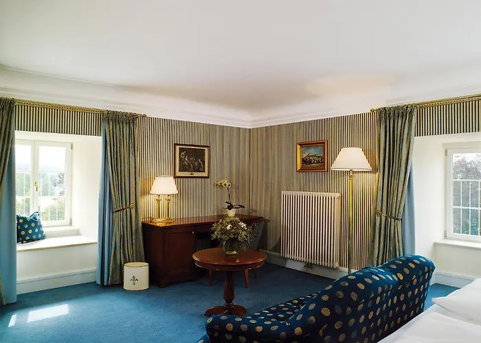 Отель Schloss Neutrauchburg 4*