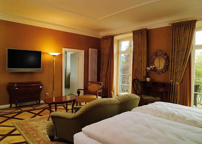 Schloss Neutrauchburg Отель Исни (Альгой)