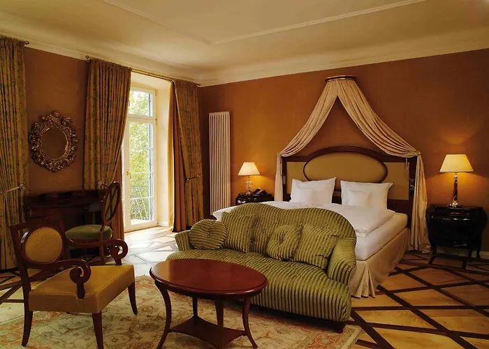 Schloss Neutrauchburg 4* Исни (Альгой)